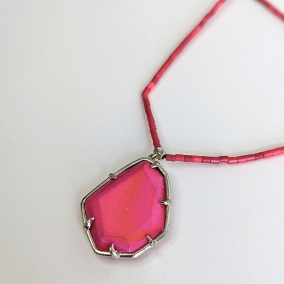 Kendra Scott Beatrix Unbanded Pink Agate Long Pendant Statement Necklace - Picture 3 of 11